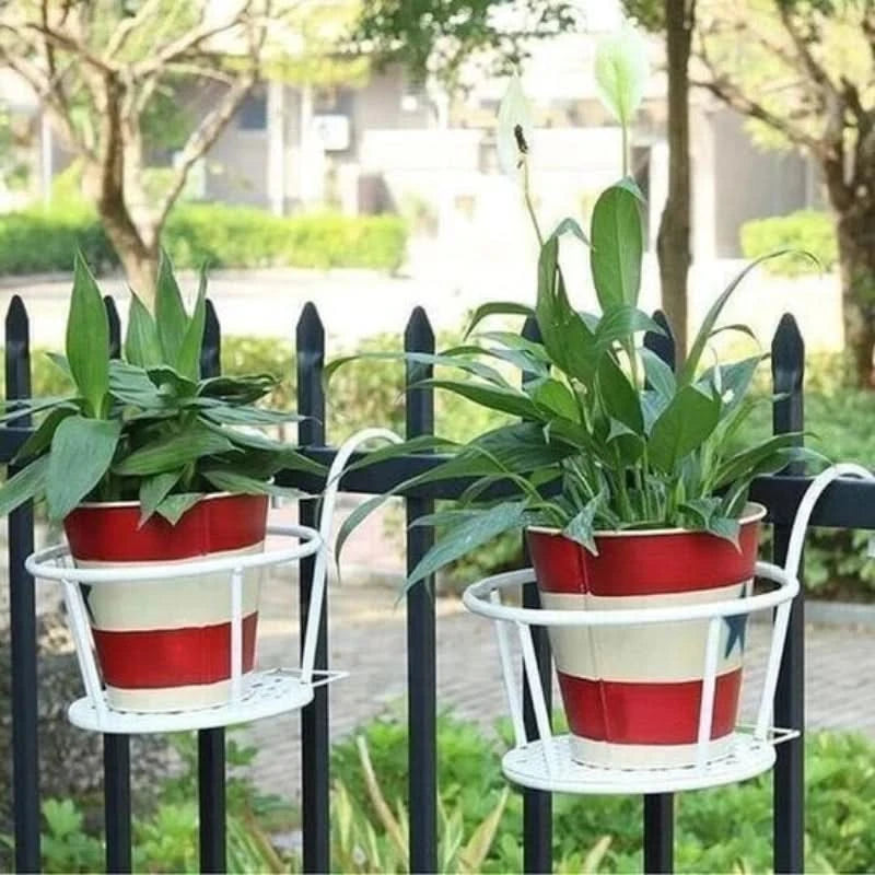 Svævende støtte til blomsterpotter 