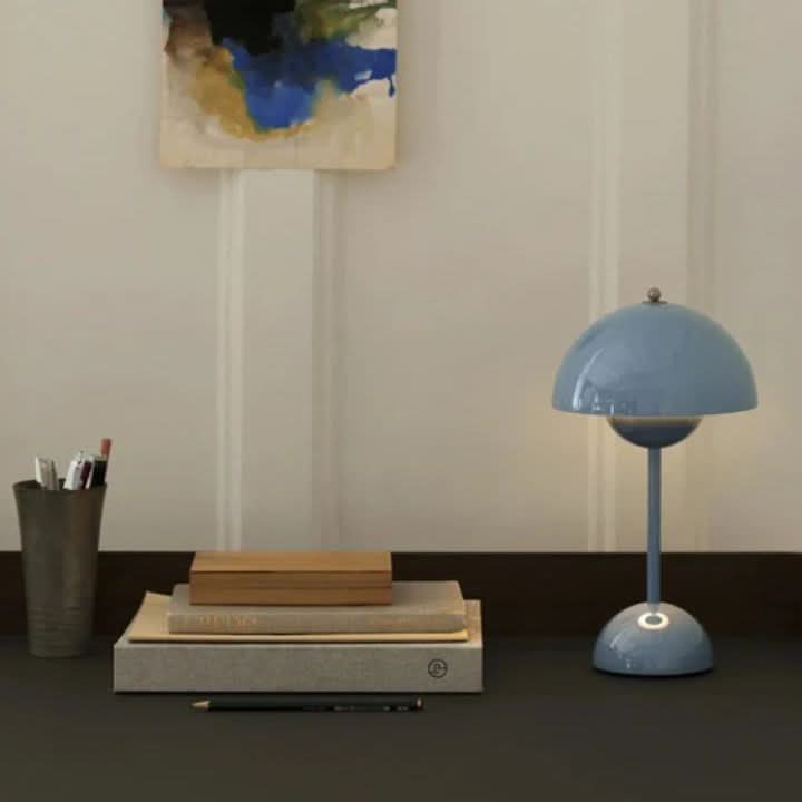 Moderne LED bordlampe, trådløs og dæmpbar 